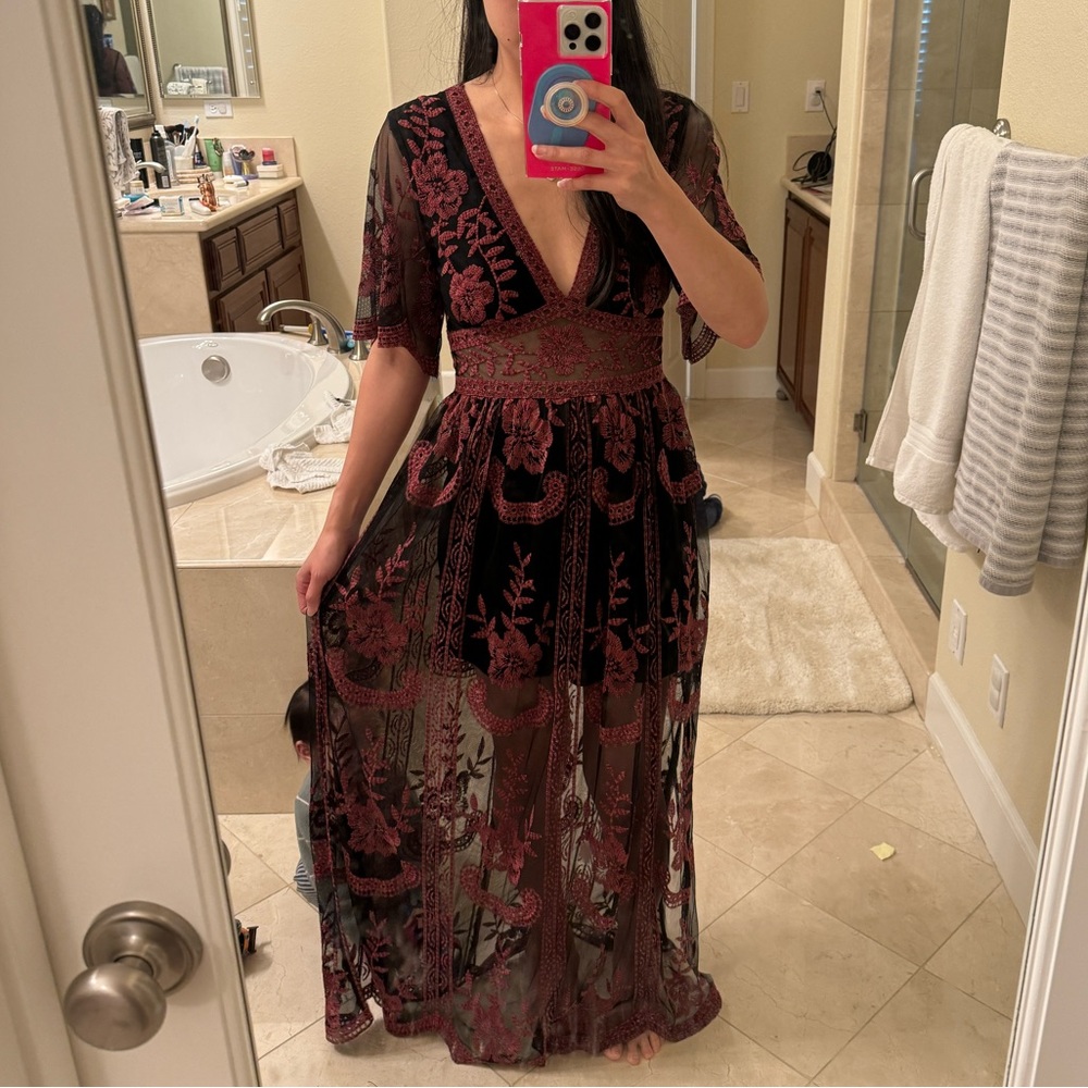 Honey Punch sheer crochet black red maxi lace floral dress small